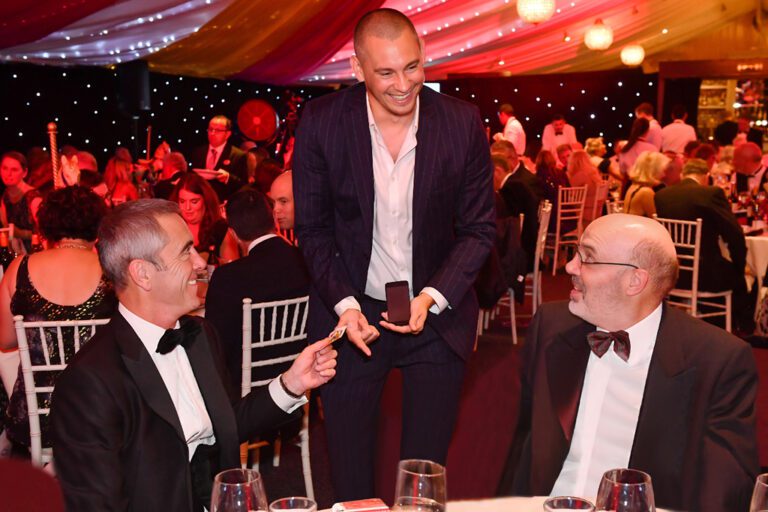 Matt Parro Shows Corporate Magician