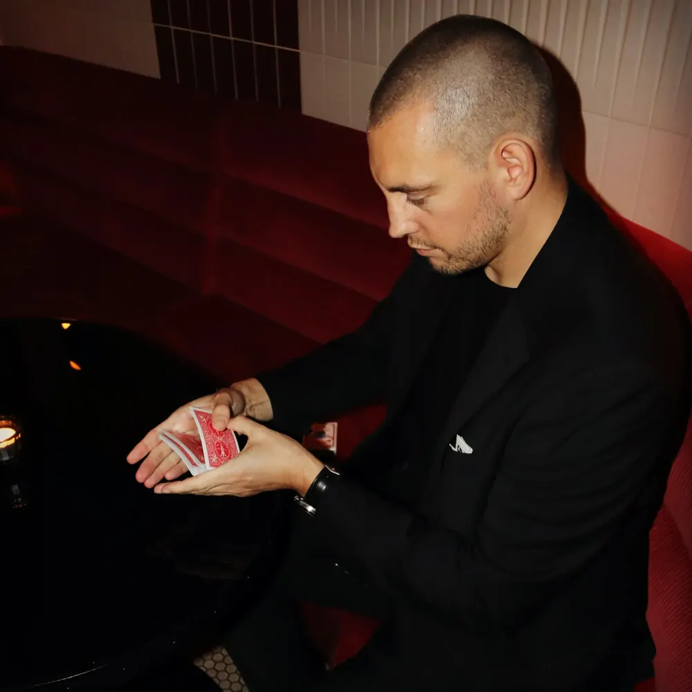 Magician Matt Parro, available for events in Greece